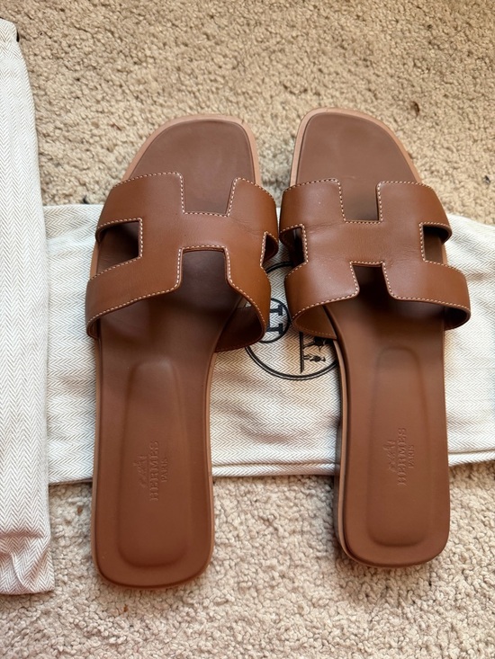 Hermes Brown Oran Slide Sandals in Cognac Leather - Picture 2 of 10